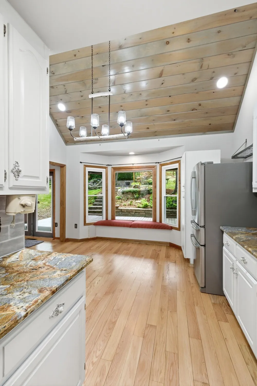 2105 Alpine Dr Columbia, TN 38401