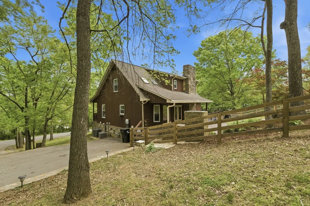 2105 Alpine Dr Columbia, TN 38401