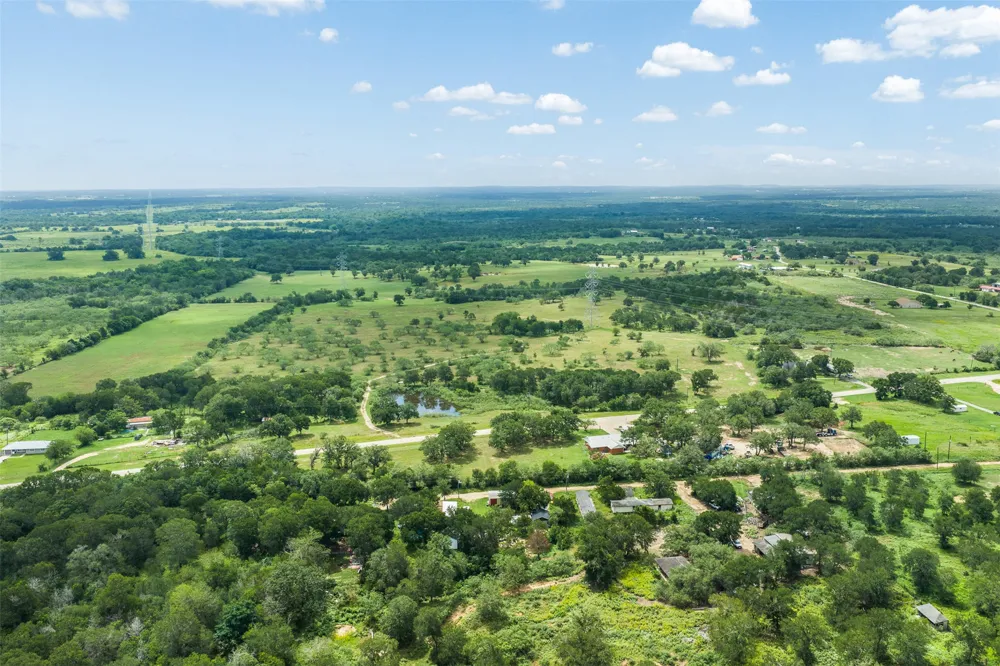 401 Fm 672 Dale, TX 78616