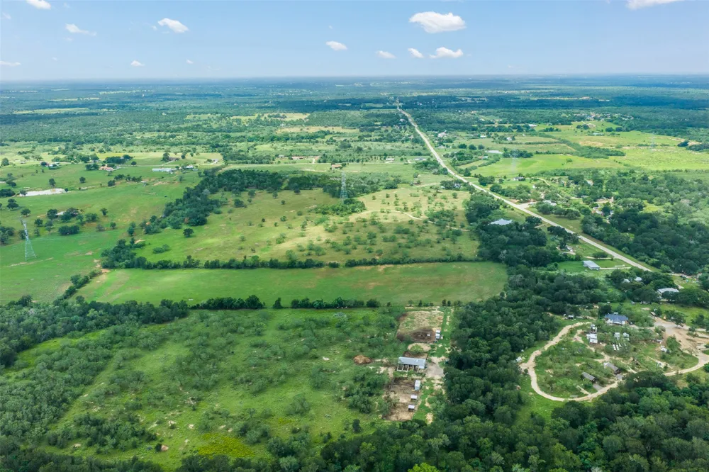 401 Fm 672 Dale, TX 78616