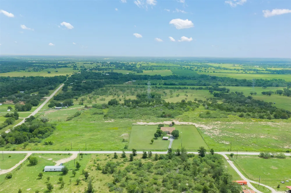 401 Fm 672 Dale, TX 78616