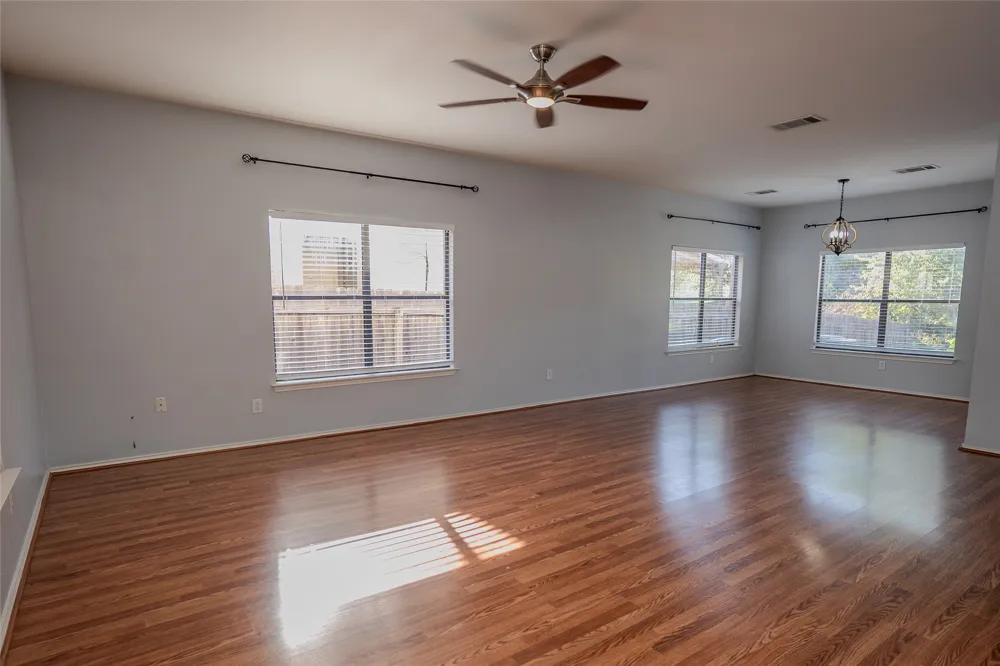 1806 Ruthie Run Cedar Park, TX 78613