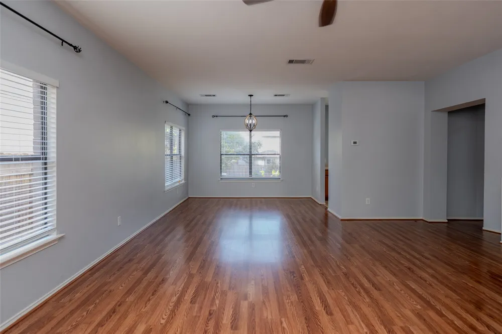 1806 Ruthie Run Cedar Park, TX 78613