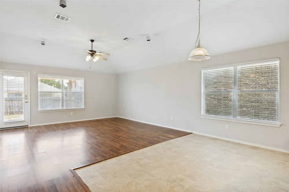 18625 Silent Water Way Pflugerville, TX 78660