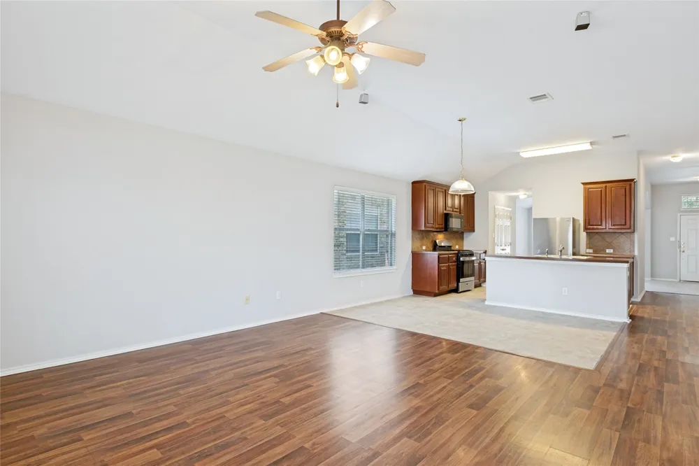 18625 Silent Water Way Pflugerville, TX 78660
