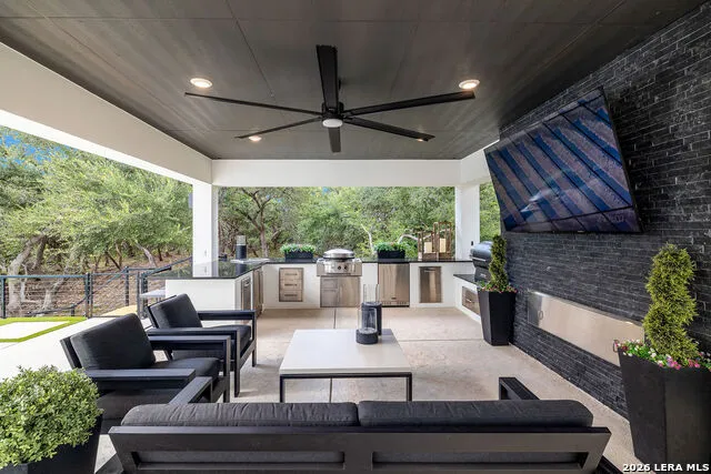 1214 Stone Gully New Braunfels, TX 78132