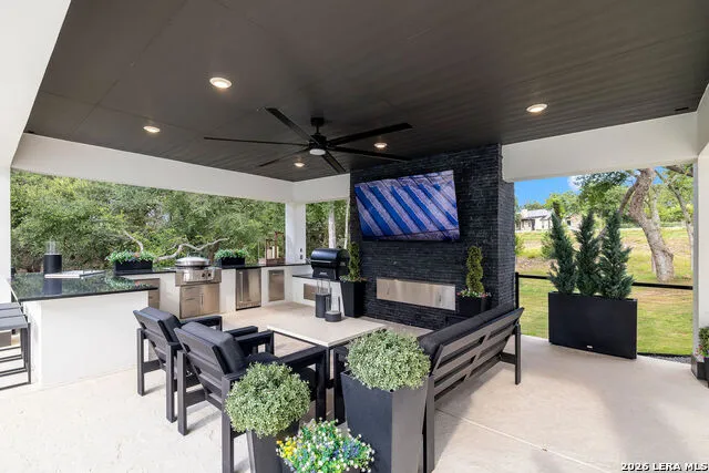 1214 Stone Gully New Braunfels, TX 78132
