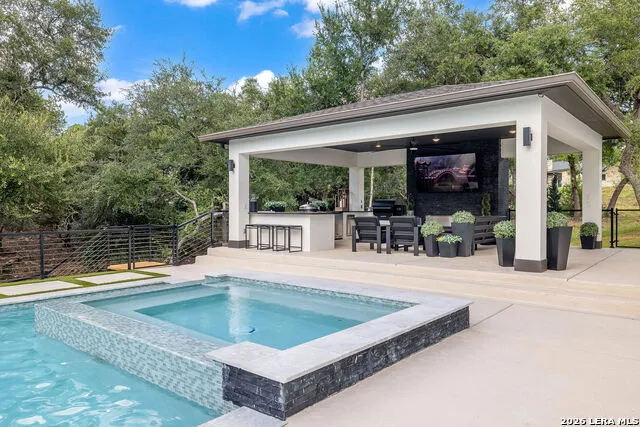 1214 Stone Gully New Braunfels, TX 78132