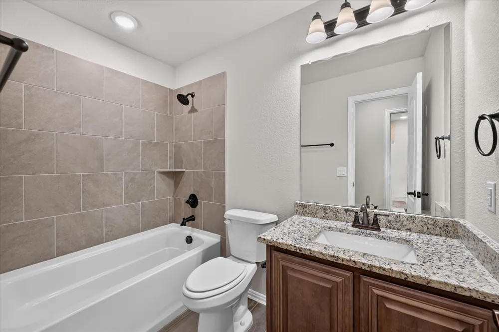 1941 Silverleaf Drive Glenn Heights, TX 75154