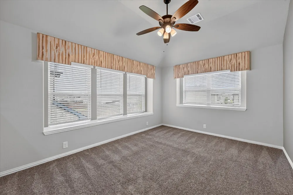 1941 Silverleaf Drive Glenn Heights, TX 75154