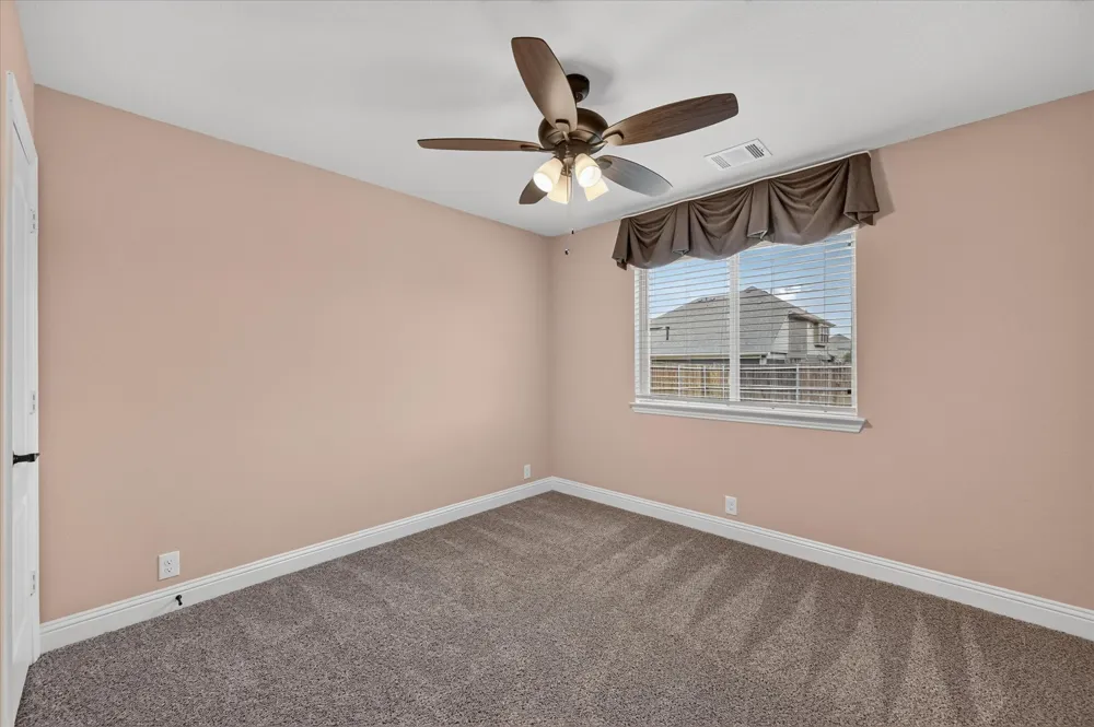 1941 Silverleaf Drive Glenn Heights, TX 75154