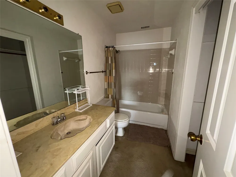 625 Manco Road #112 Lewisville, TX 75067