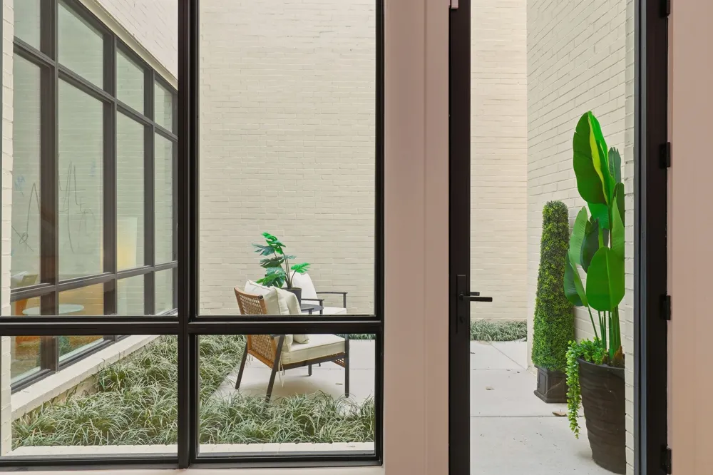 610 Oak Cliff Boulevard #305 Dallas, TX 75208