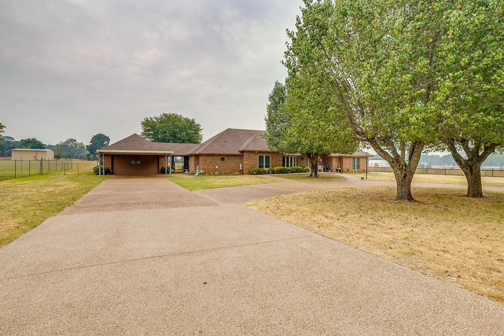 3113 County Road 530B Burleson, TX 76028