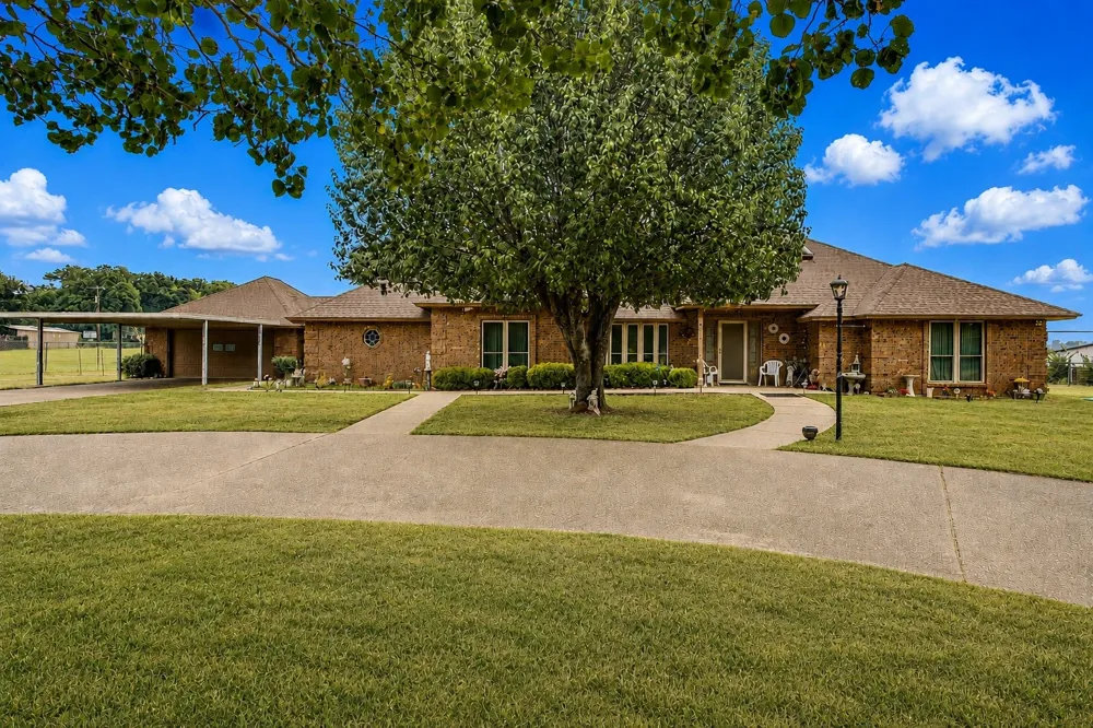 3113 County Road 530B Burleson, TX 76028