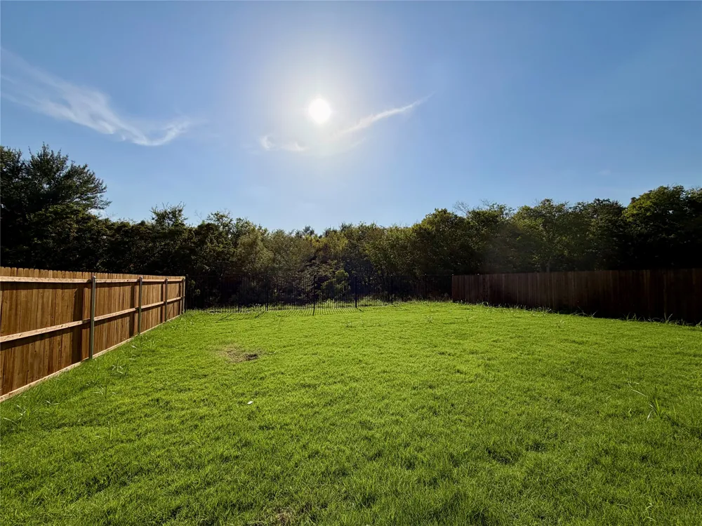 390 Devonshire Drive Greenville, TX 75401
