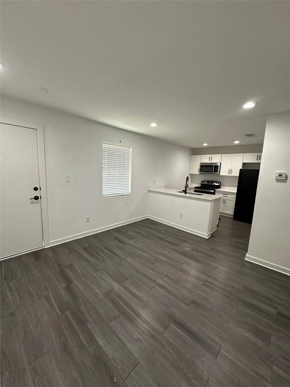 321 E 8th Street #206 Dallas, TX 75203