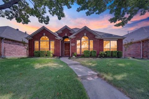 6560 Plantation Lane