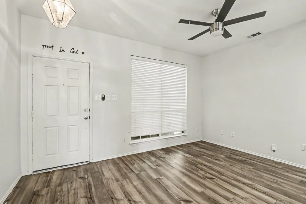 10800 Emerald Park Lane Fort Worth, TX 76052