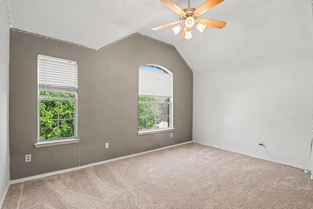 10800 Emerald Park Lane Fort Worth, TX 76052