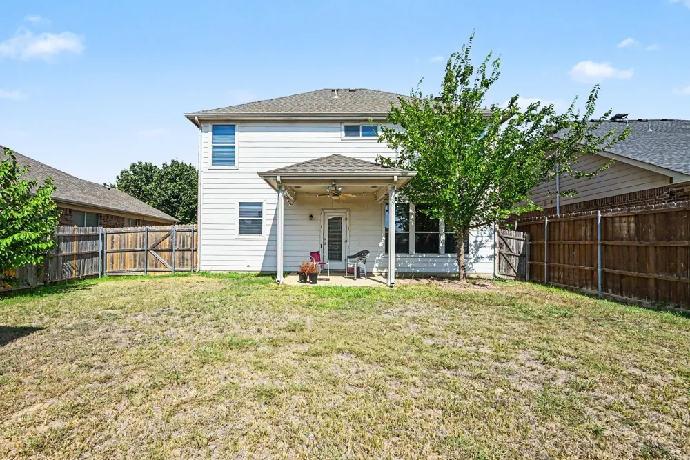 10800 Emerald Park Lane Fort Worth, TX 76052