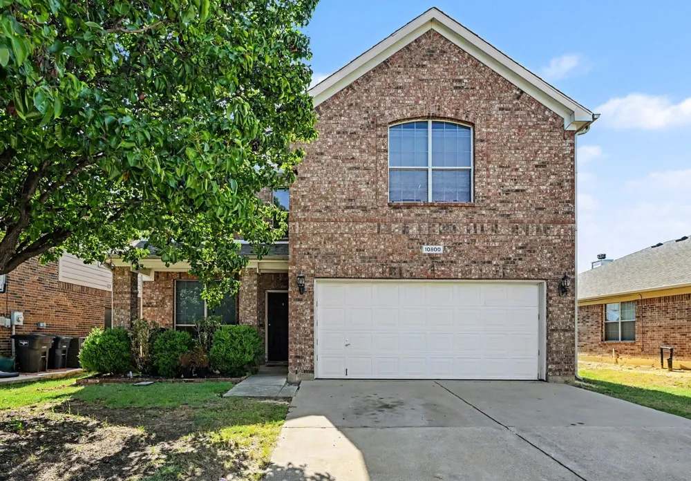 10800 Emerald Park Lane Fort Worth, TX 76052