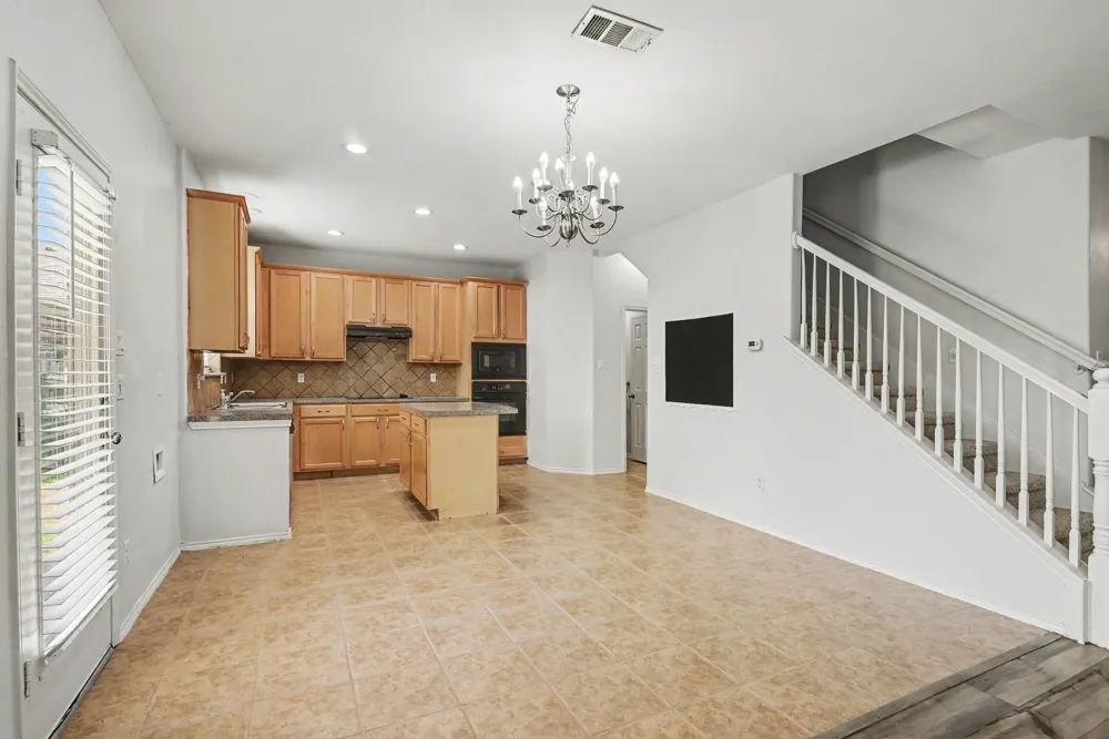10800 Emerald Park Lane Fort Worth, TX 76052