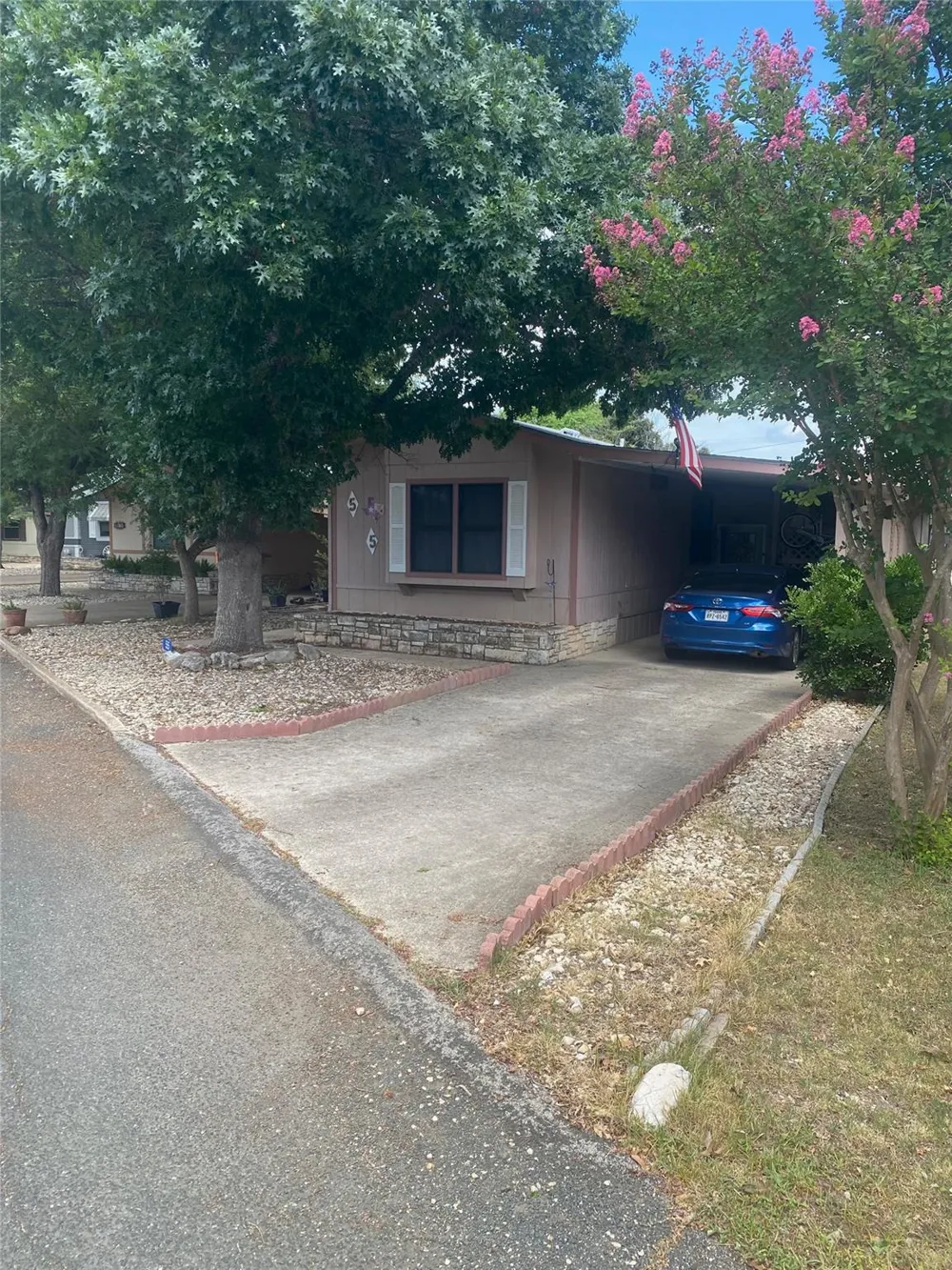 55 Maple Road S Kerrville, TX 78028