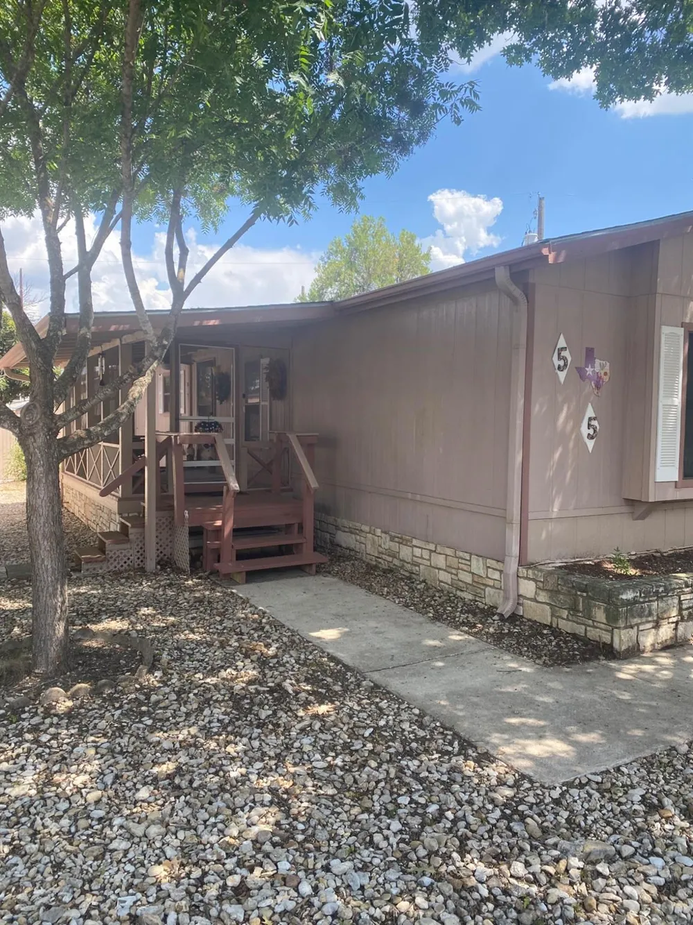 55 Maple Road S Kerrville, TX 78028