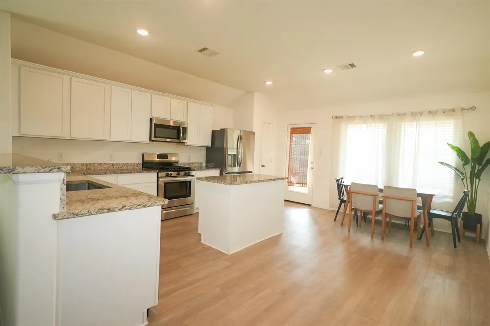 8446 Manta Circle Dr Cypress, TX 77433