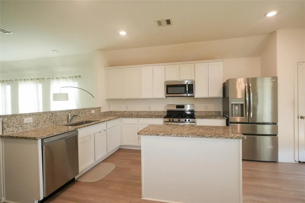 8446 Manta Circle Dr Cypress, TX 77433