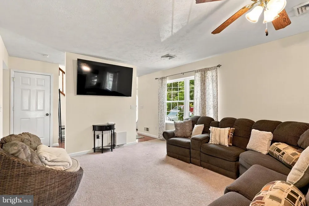 152 GRANITE ROAD Long Pond, PA 18334