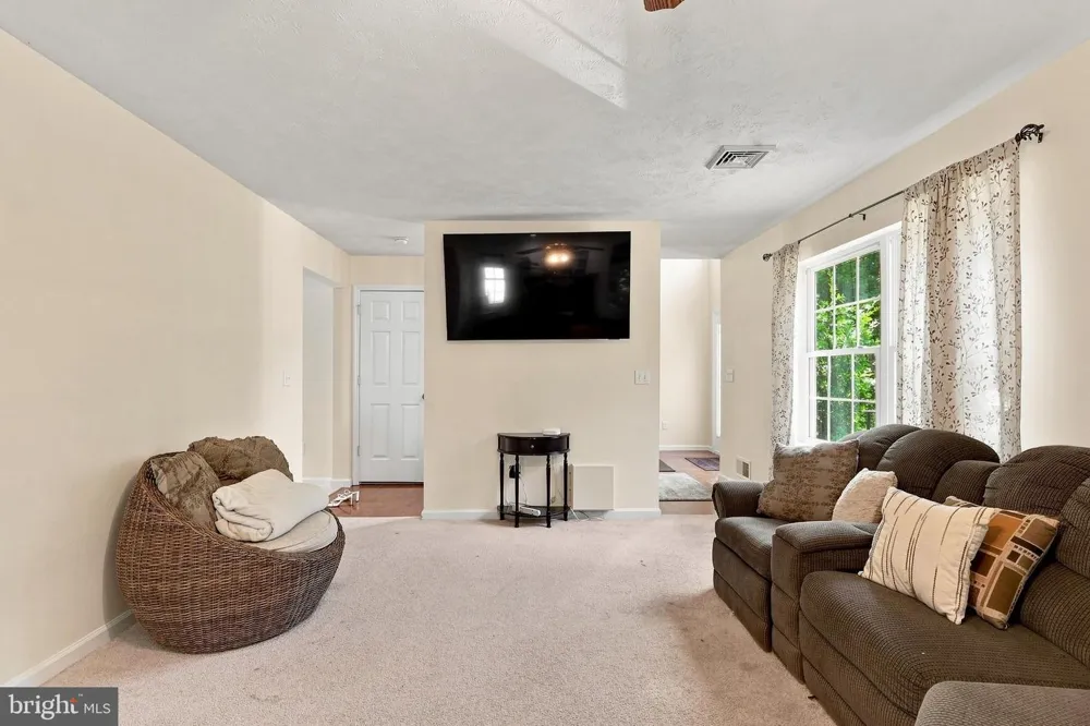 152 GRANITE ROAD Long Pond, PA 18334