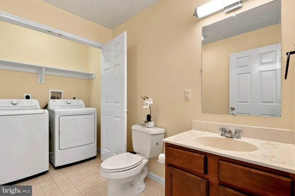 152 GRANITE ROAD Long Pond, PA 18334