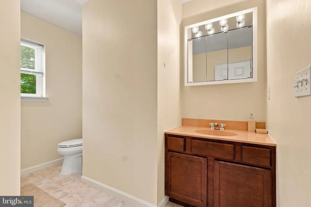 152 GRANITE ROAD Long Pond, PA 18334