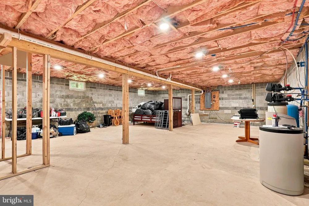 152 GRANITE ROAD Long Pond, PA 18334