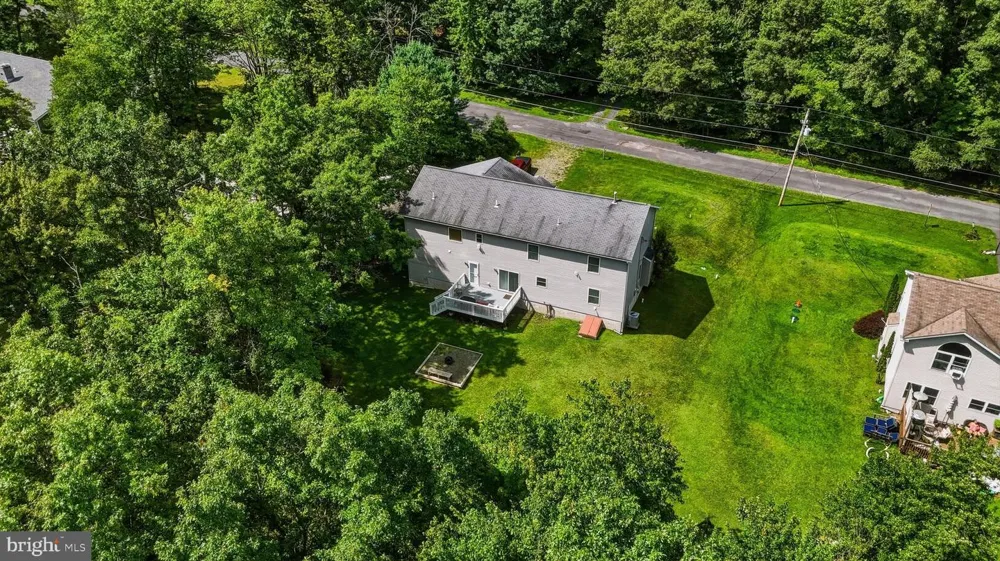 152 GRANITE ROAD Long Pond, PA 18334