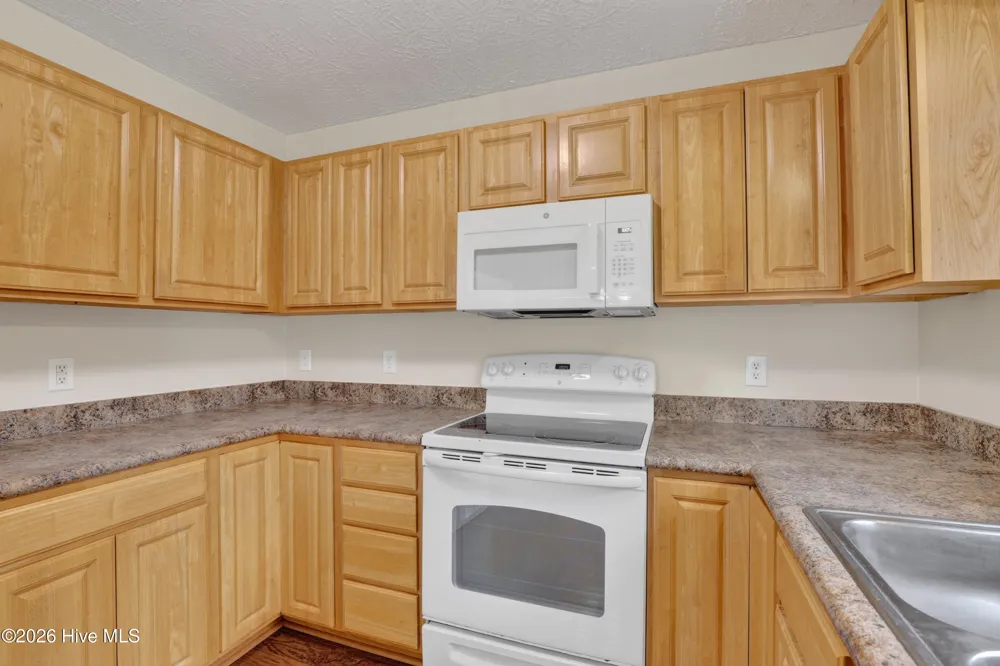 321 Rose Bud Lane Holly Ridge, NC 28445
