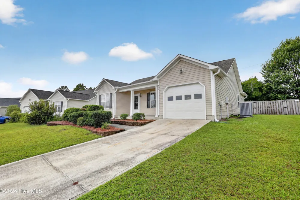 321 Rose Bud Lane Holly Ridge, NC 28445