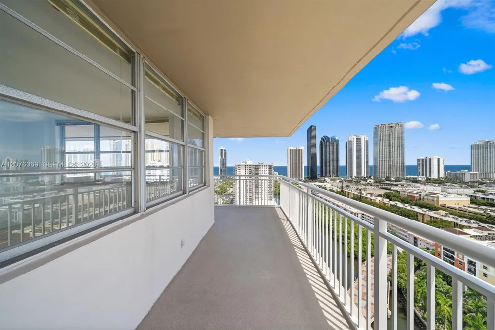 250 174th St #2304 Sunny Isles Beach, FL 33160