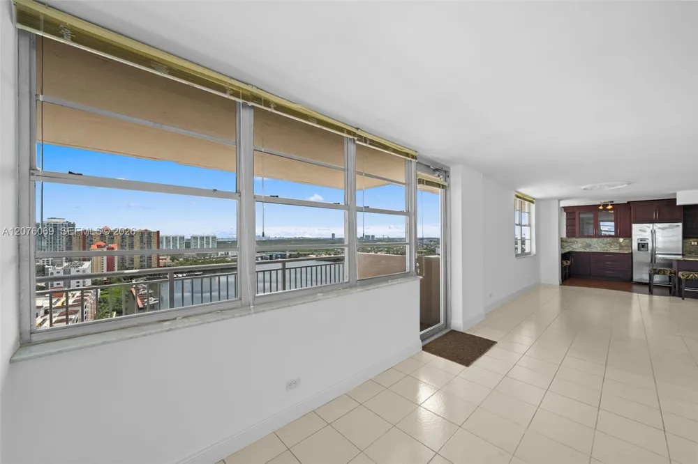 250 174th St #2304 Sunny Isles Beach, FL 33160