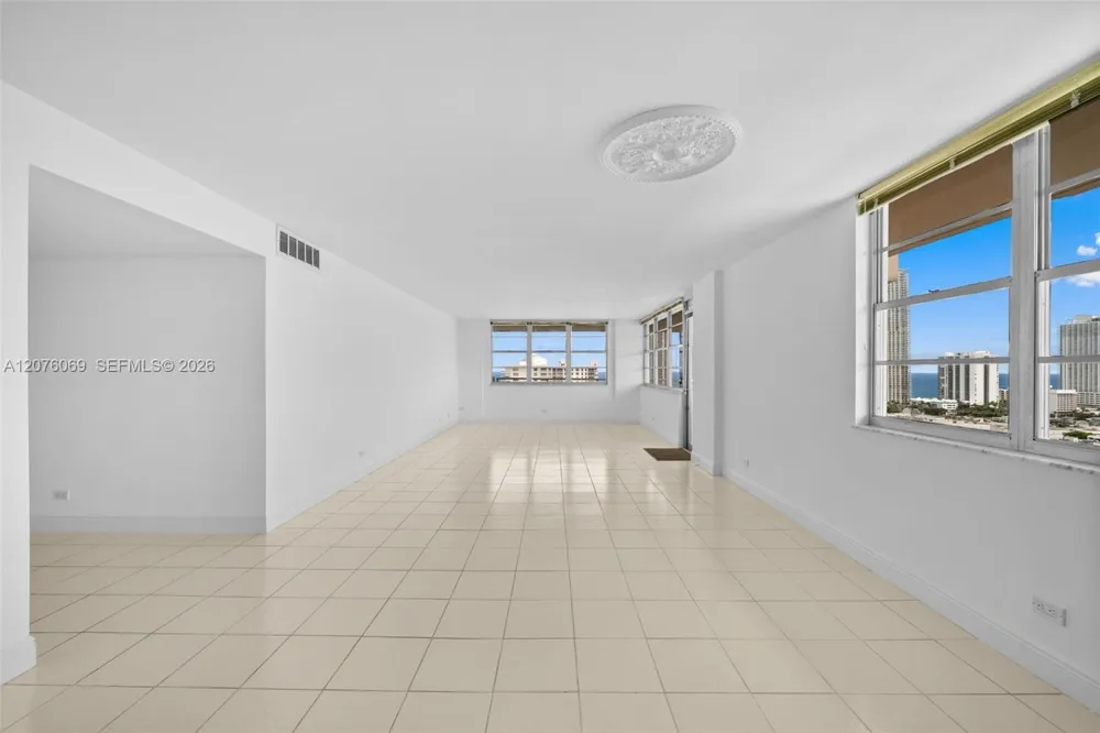 250 174th St #2304 Sunny Isles Beach, FL 33160