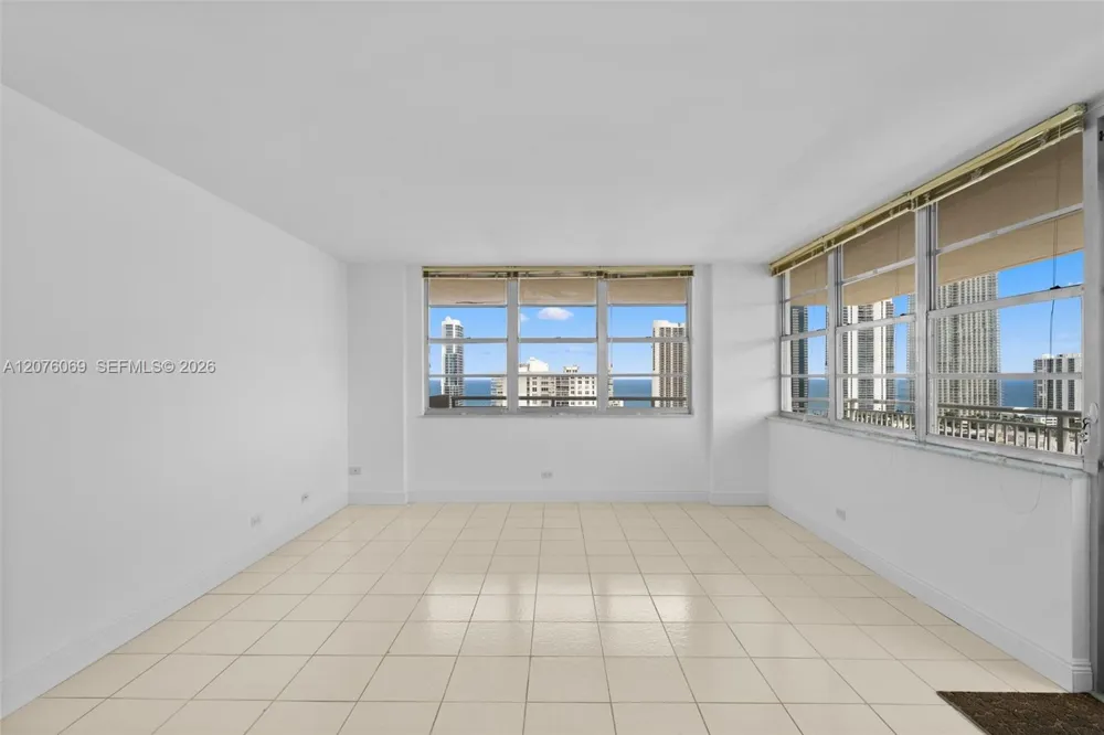 250 174th St #2304 Sunny Isles Beach, FL 33160