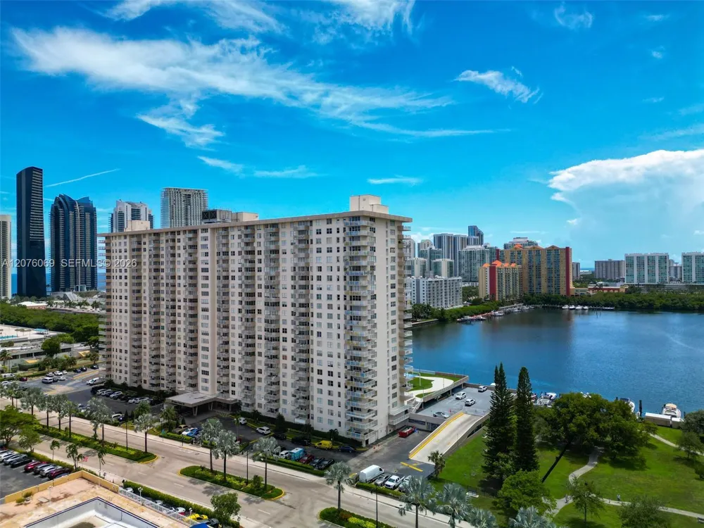 250 174th St #2304 Sunny Isles Beach, FL 33160
