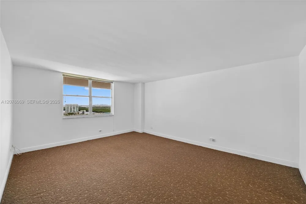 250 174th St #2304 Sunny Isles Beach, FL 33160