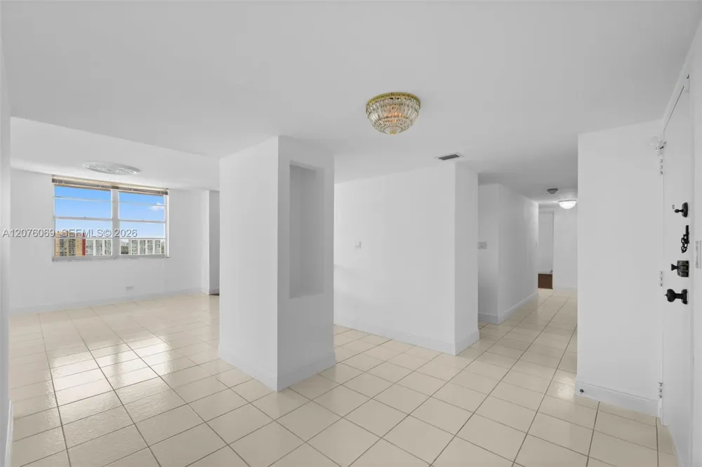 250 174th St #2304 Sunny Isles Beach, FL 33160