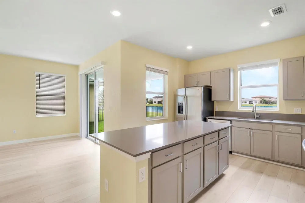 8292 NW GREENBANK CIRCLE Port St. Lucie, FL 34987