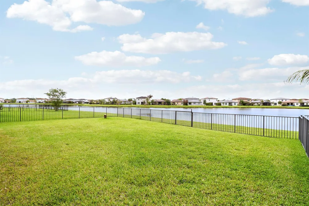 8292 NW GREENBANK CIRCLE Port St. Lucie, FL 34987