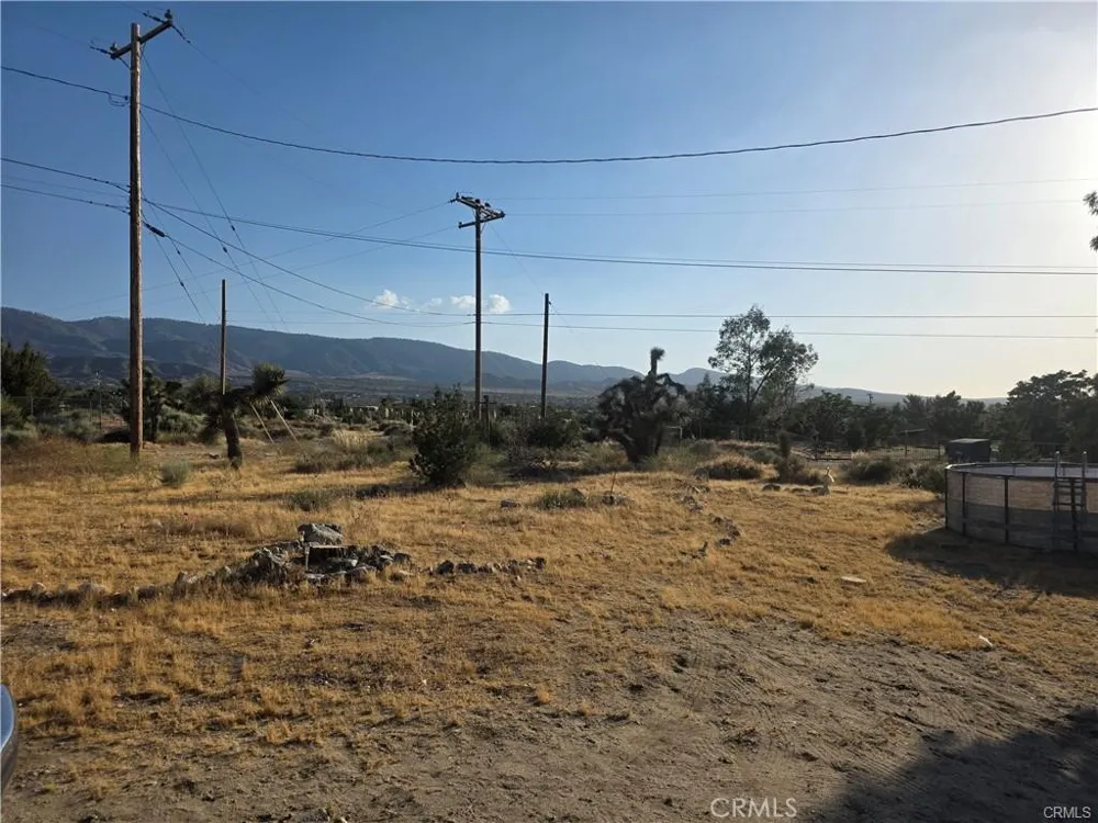 10623 Desert View Pinon Hills, CA 92372