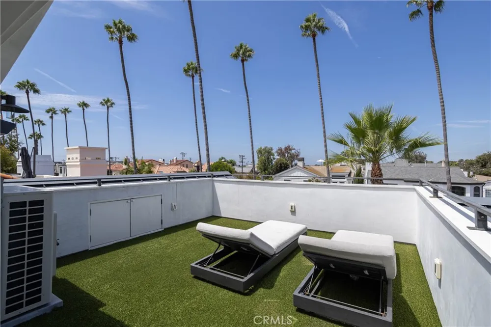 506 Goldenrod Ave Corona del Mar, CA 92625